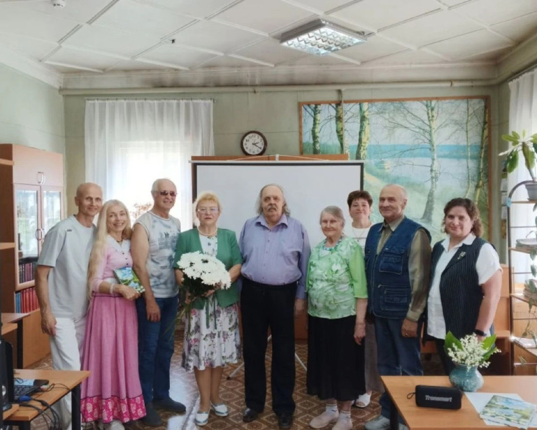 Презентация сборника стихов самодеятельных поэтов «Поэтический родник»